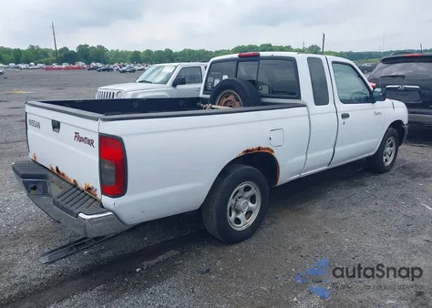 2000 Nissan Frontier Xe z USA, uszkodzony, nr VIN 1N6DD26S1YC353901